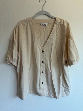 Soft Cream Button Up